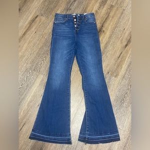 Celebrity Pink size 5 nwot Flare jeans distress hem
